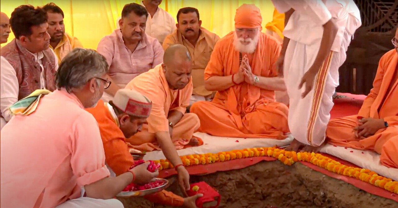 Stone laying Sri Yogi Adityanath resize
