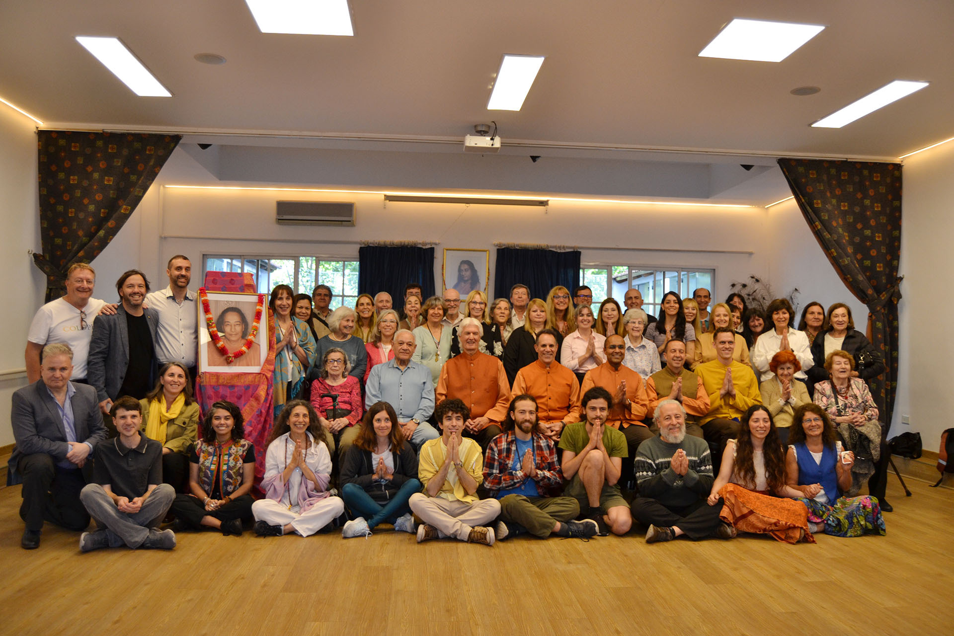 Group photo with Brother Chidananda at the Buenos Aires Center. To the right of Brother Chidananda are monks accompanying him on this visit: Brother Ekananda, Brother Kamalananda, Brother Sakhyananda, and Brahmachari Anttoni.