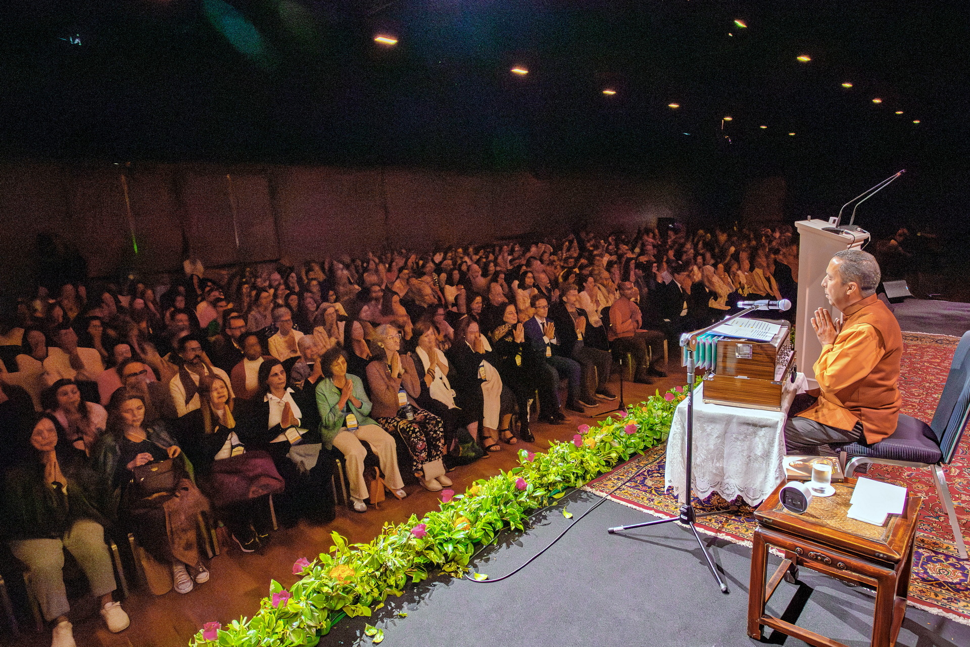 Brother Sakhyananda conducts a meditation followed by an inspirational service.