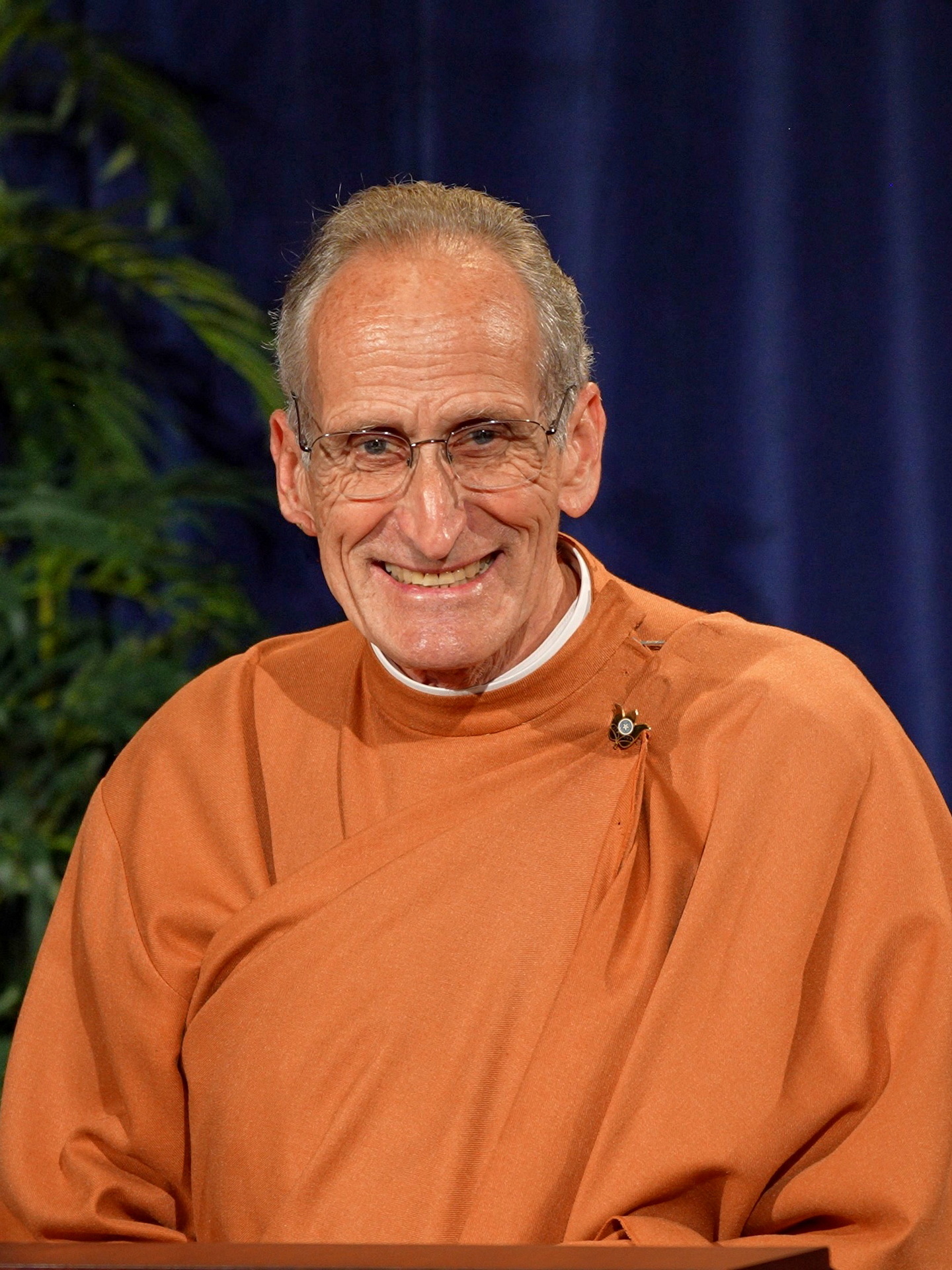 Brother Bhumananda gives a Satsanga (Questions and Answers).
