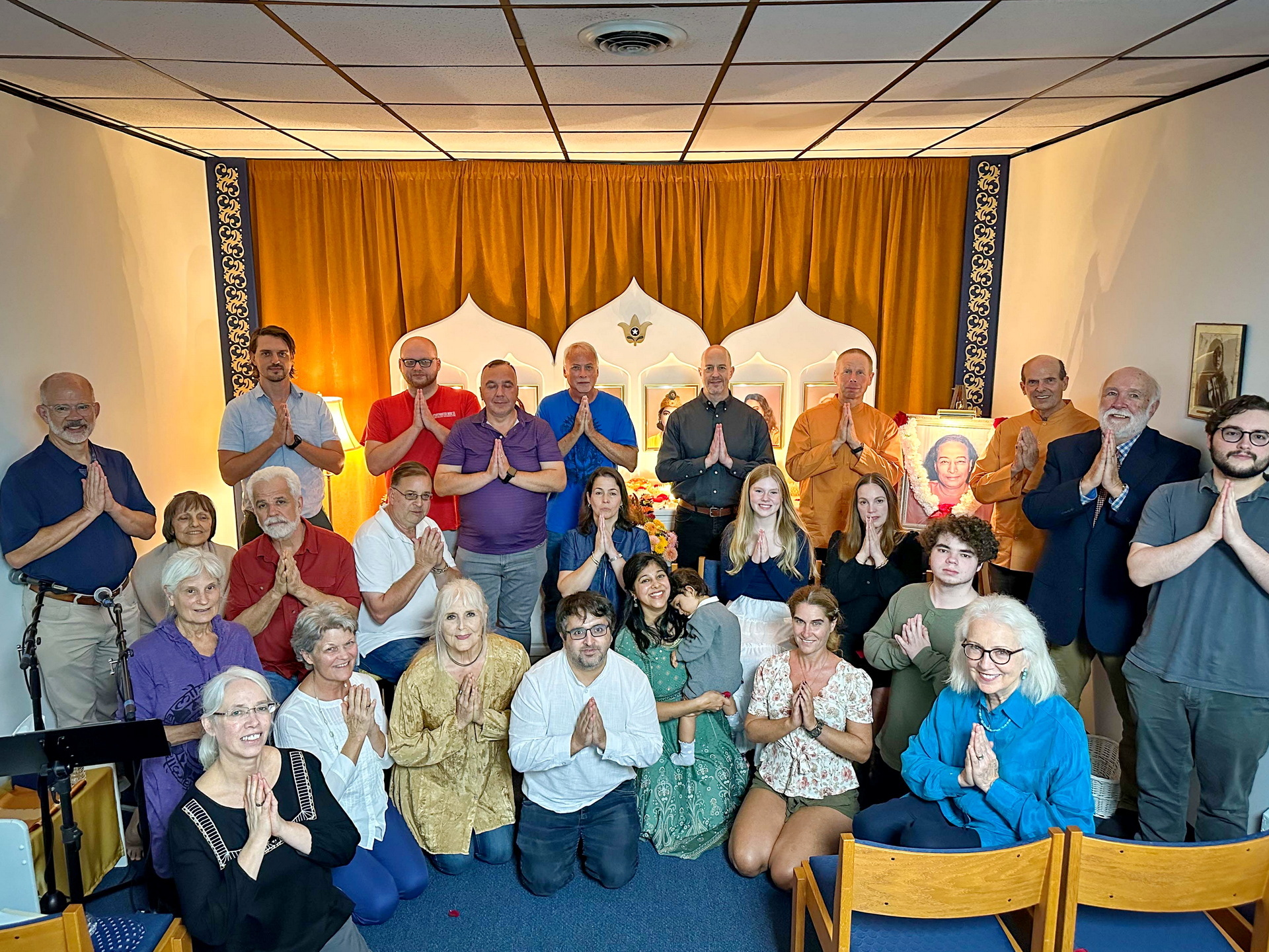 The next stop for the monks was Nashville, where they gave an inspirational program for members of the SRF Nashville Meditation Group.