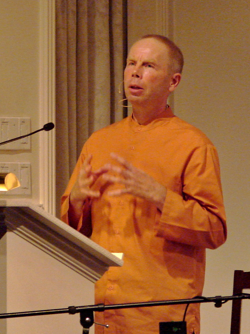 Brother Vidurananda gave an inspirational service.