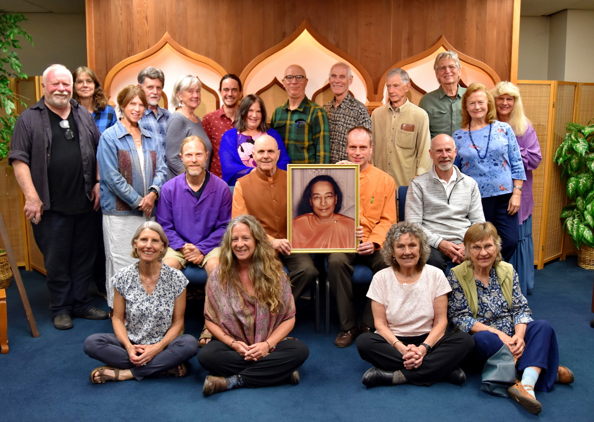 They then conducted programs on the West Coast, meeting first with members of the SRF Grass Valley Meditation Group in California.