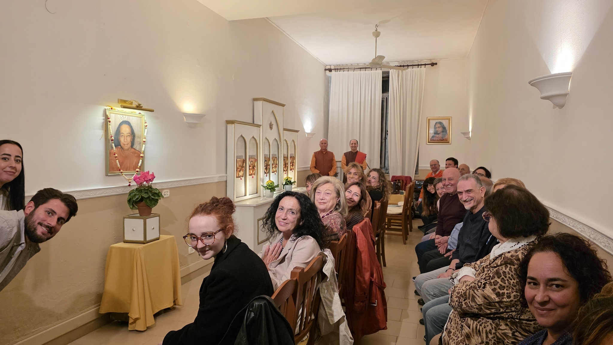 ....and then members of the SRF Napoli Meditation Group....