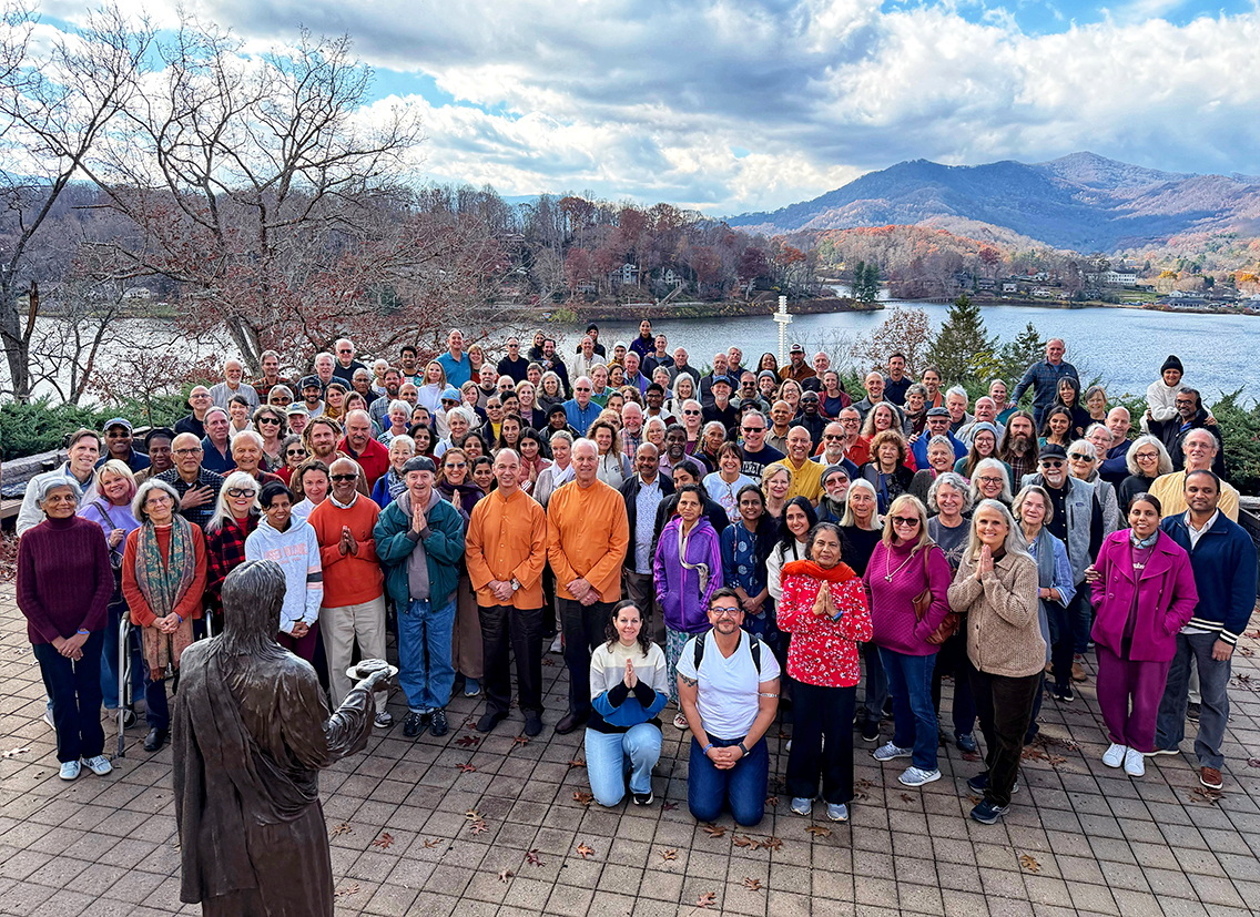 In November, Brother Ritananda and Brother Bhimananda conducted a regional retreat, hosted by the SRF Atlanta Center, at a venue in North Carolina.