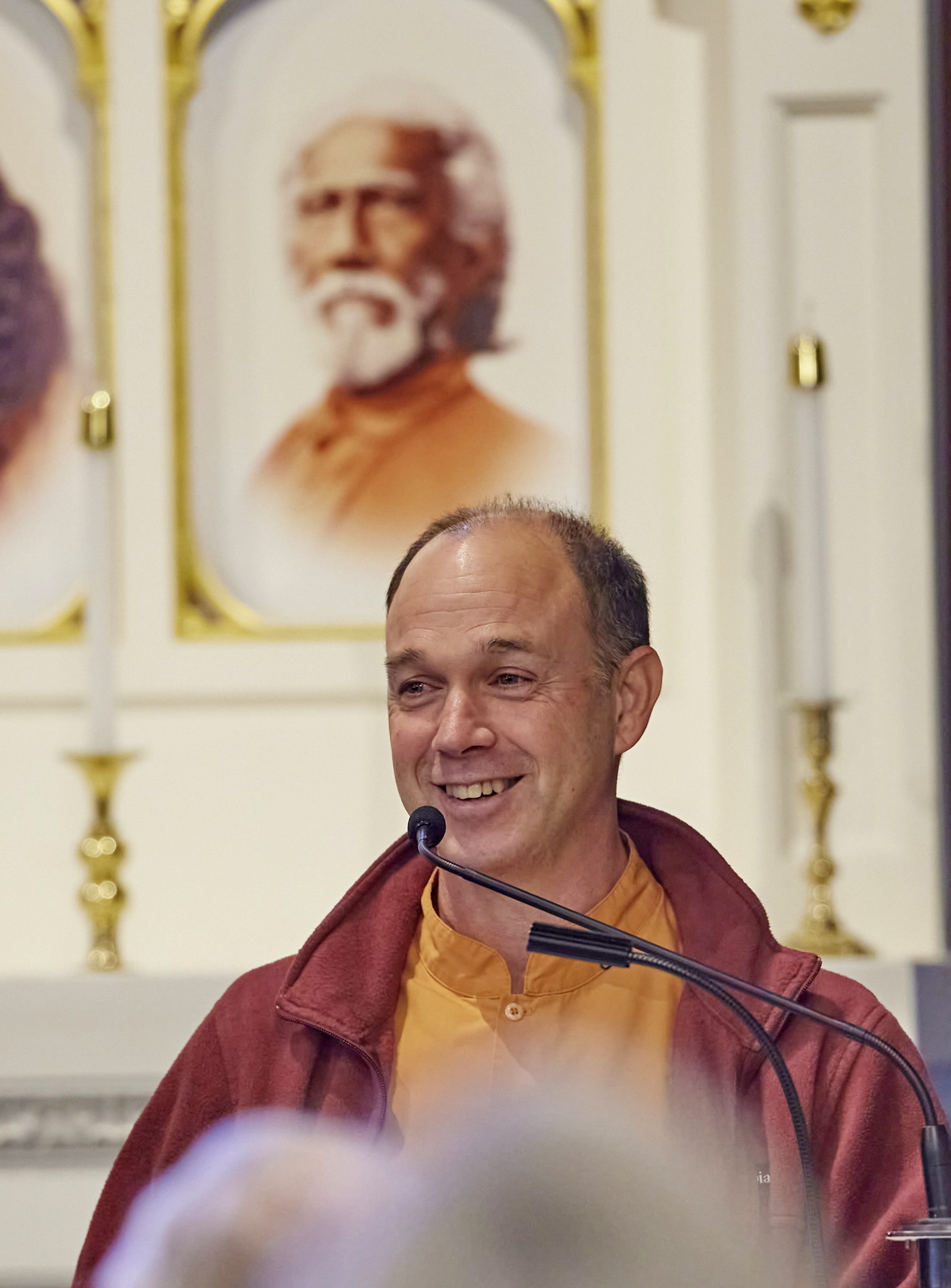 Brother Bhimananda leads a workshop with devotees on Paramahansaji's how-to-live teachings.