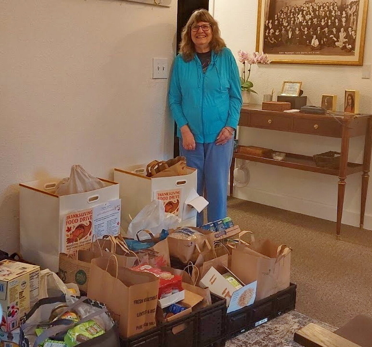 2025 Seattle Center Volunteer with Donated Items 1 prf