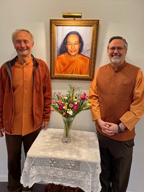 Brother Sarvananda and Brother Saralananda in Kalamazoo.