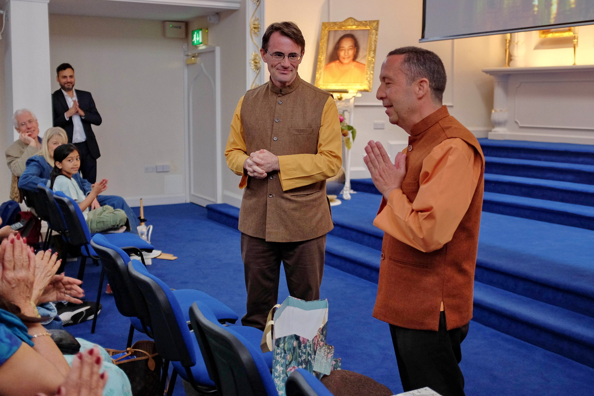 The monks concluded their London visit with words of appreciation for the divine friendship of the devotees there.