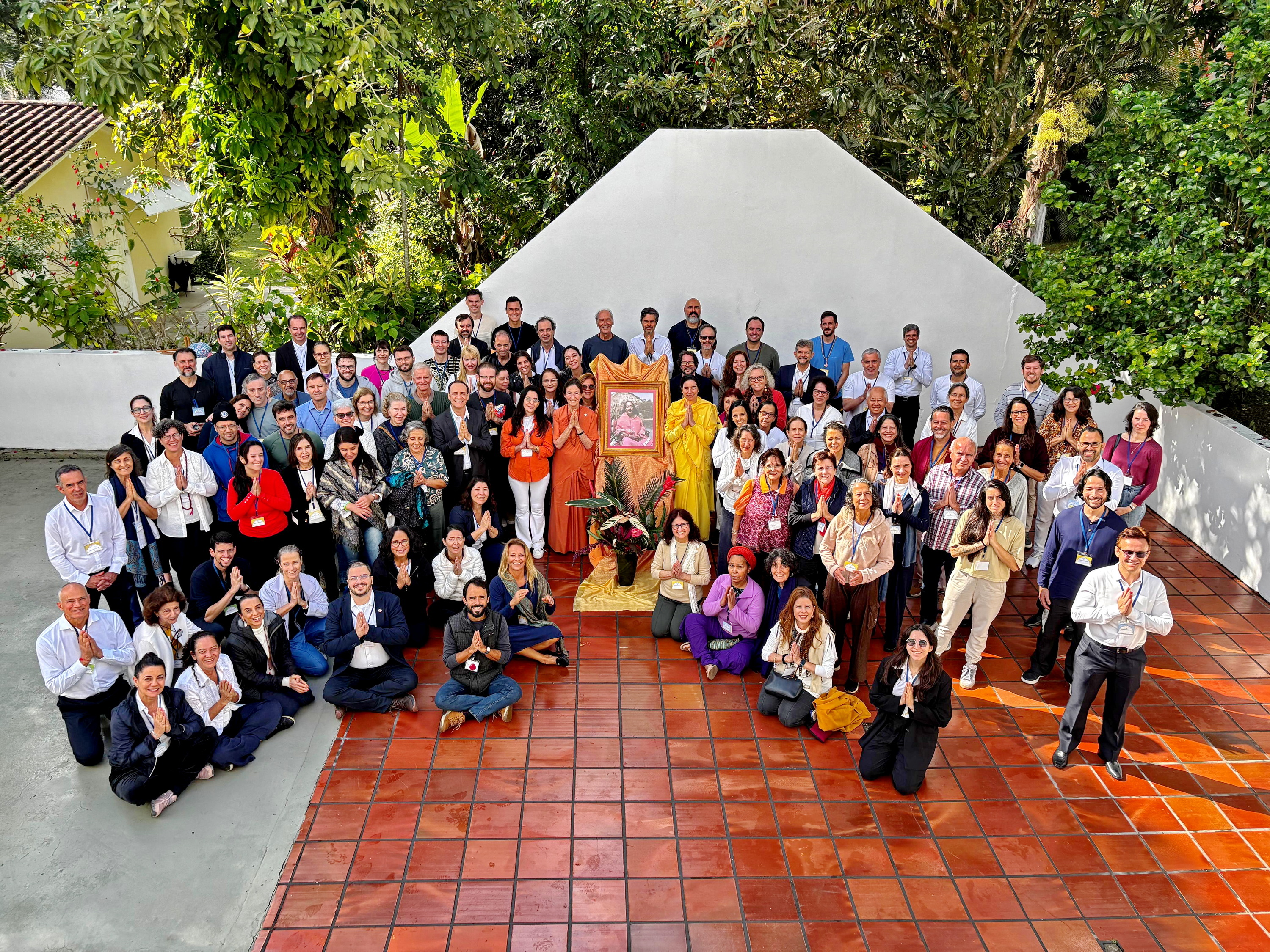 The nuns concluded their tour with devotees at the SRF Armação Retreat.