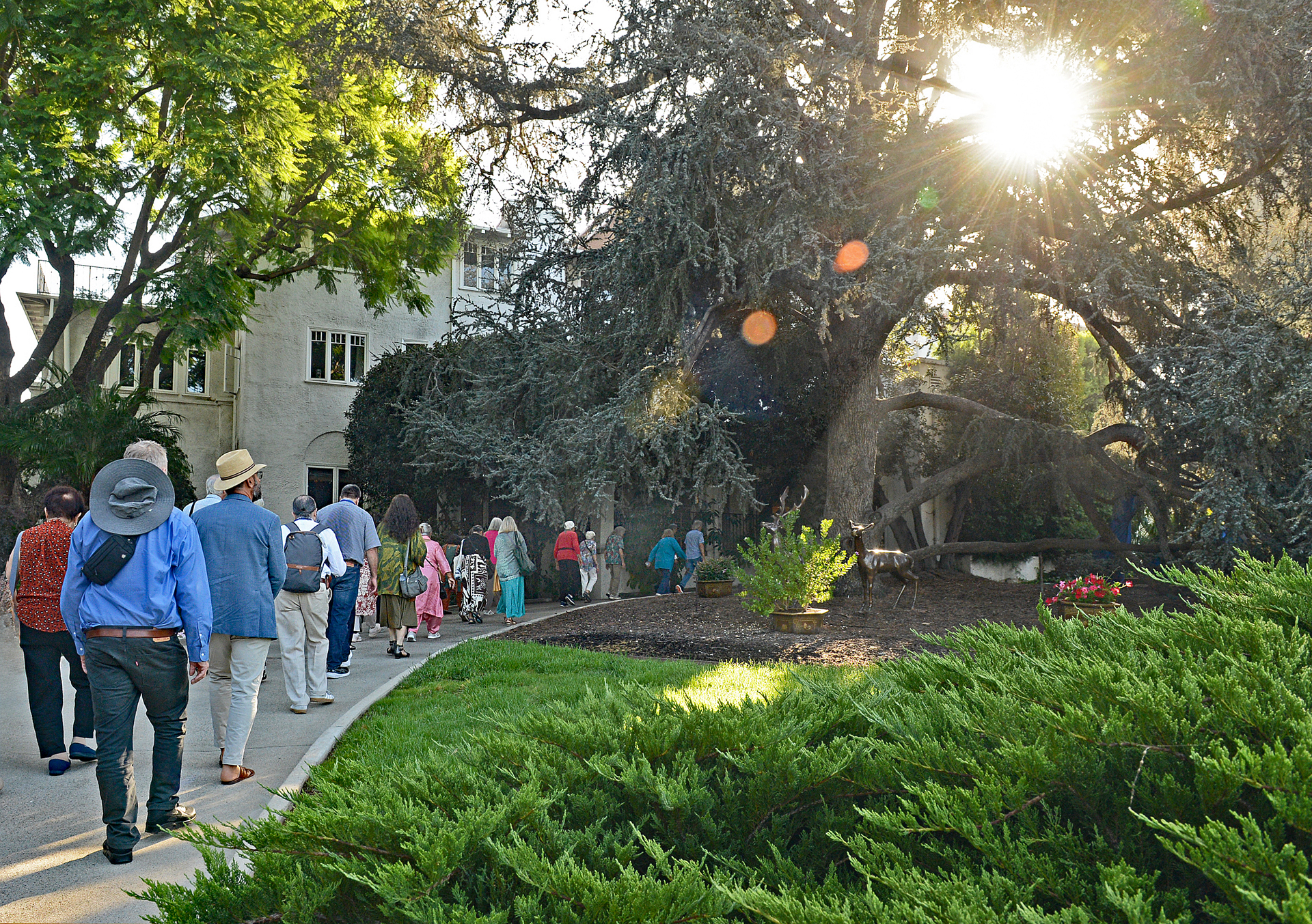Guests entering the International Headquarters Building.