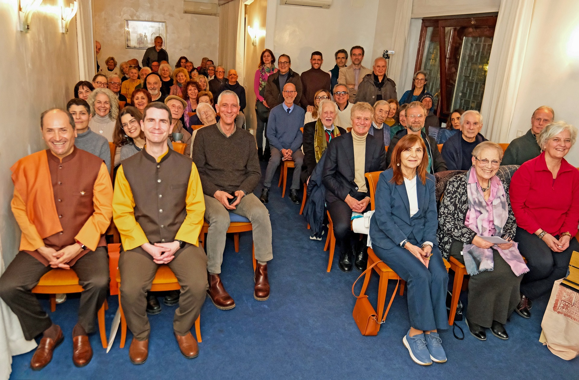 The monks also met with SRF members at the meeting place of the SRF Rome Meditation Center. This was a celebration of the 50th anniversary of the founding of the center.