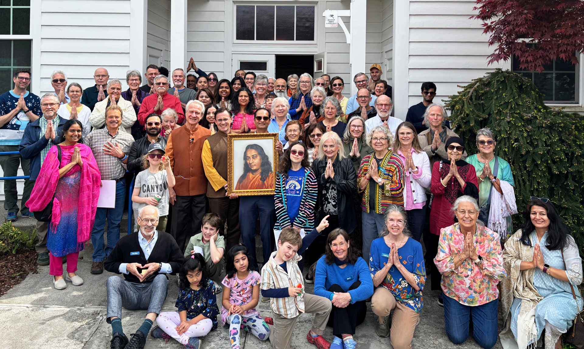 In April, Brother Nikhilananda and Brahmachari Daniel conducted a weekend program for members at the SRF Portland Center.