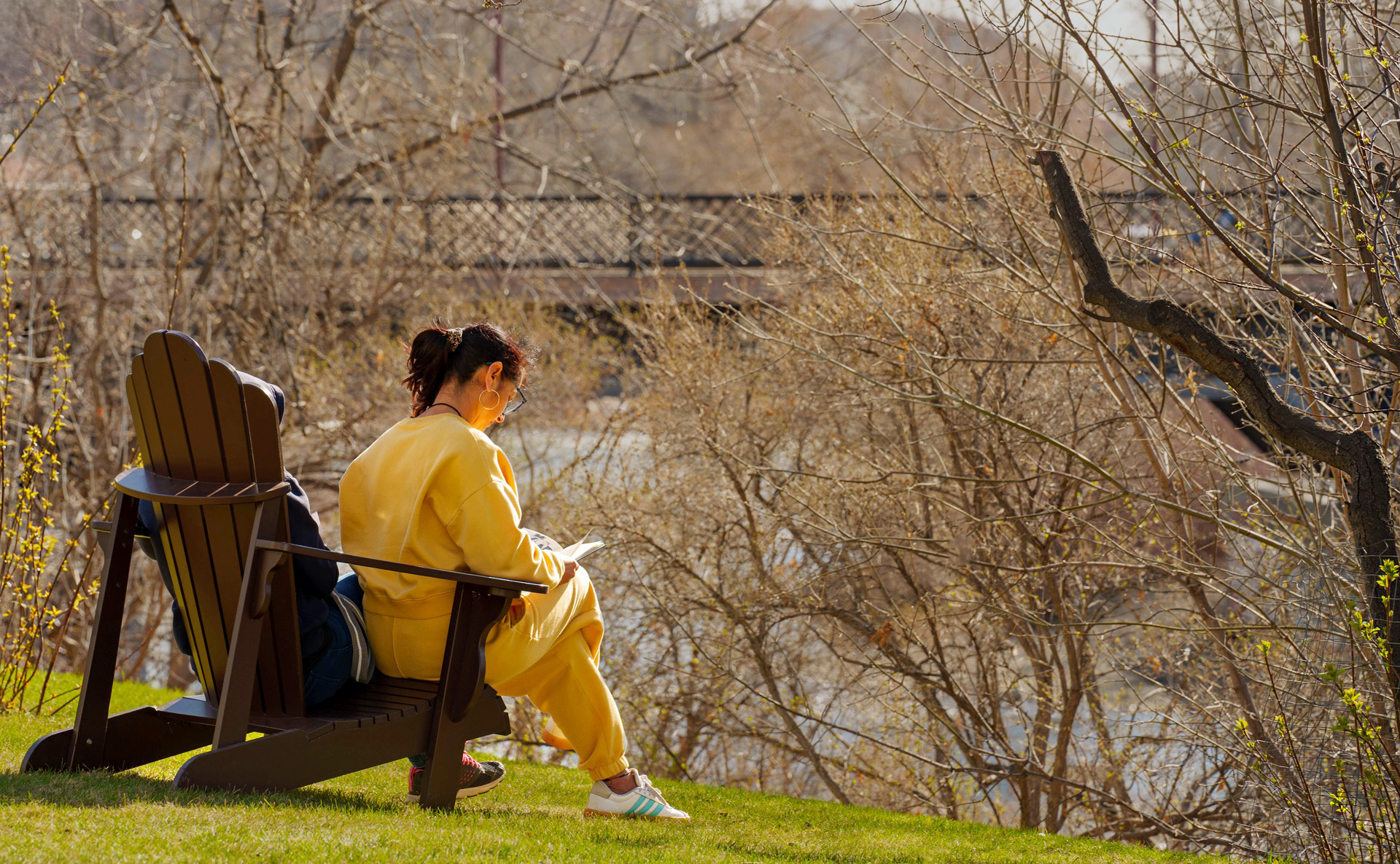 The quiet retreat facility was conducive to peaceful meditation and reflection.