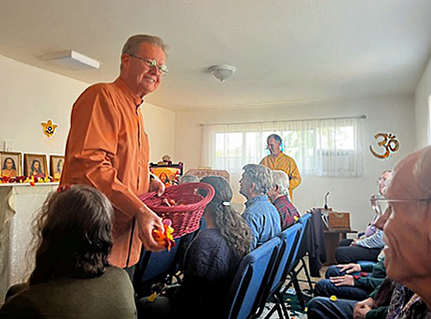 Brother Jayananda and Brahmachari Preston then visited with members of the SRF Corvallis Meditation Circle where Brother Jayananda dedicated their chapel.