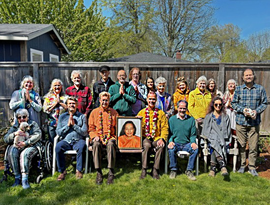 Brother Jayananda and Brahmachari Preston with members of the Corvallis Meditation Circle.