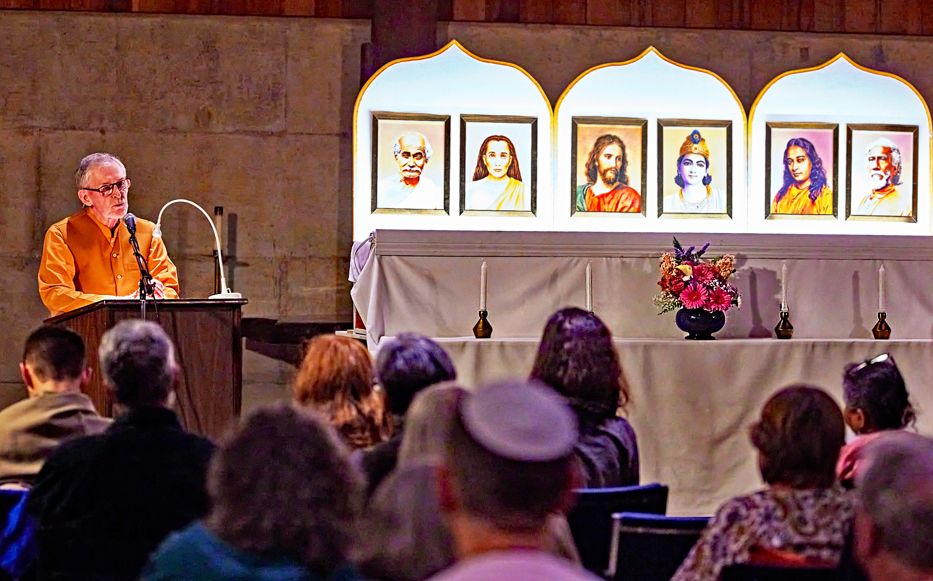 During the retreat Brother Naradananda and Brother Sakhyananda gave inspiring talks on Paramahansaji's teachings...