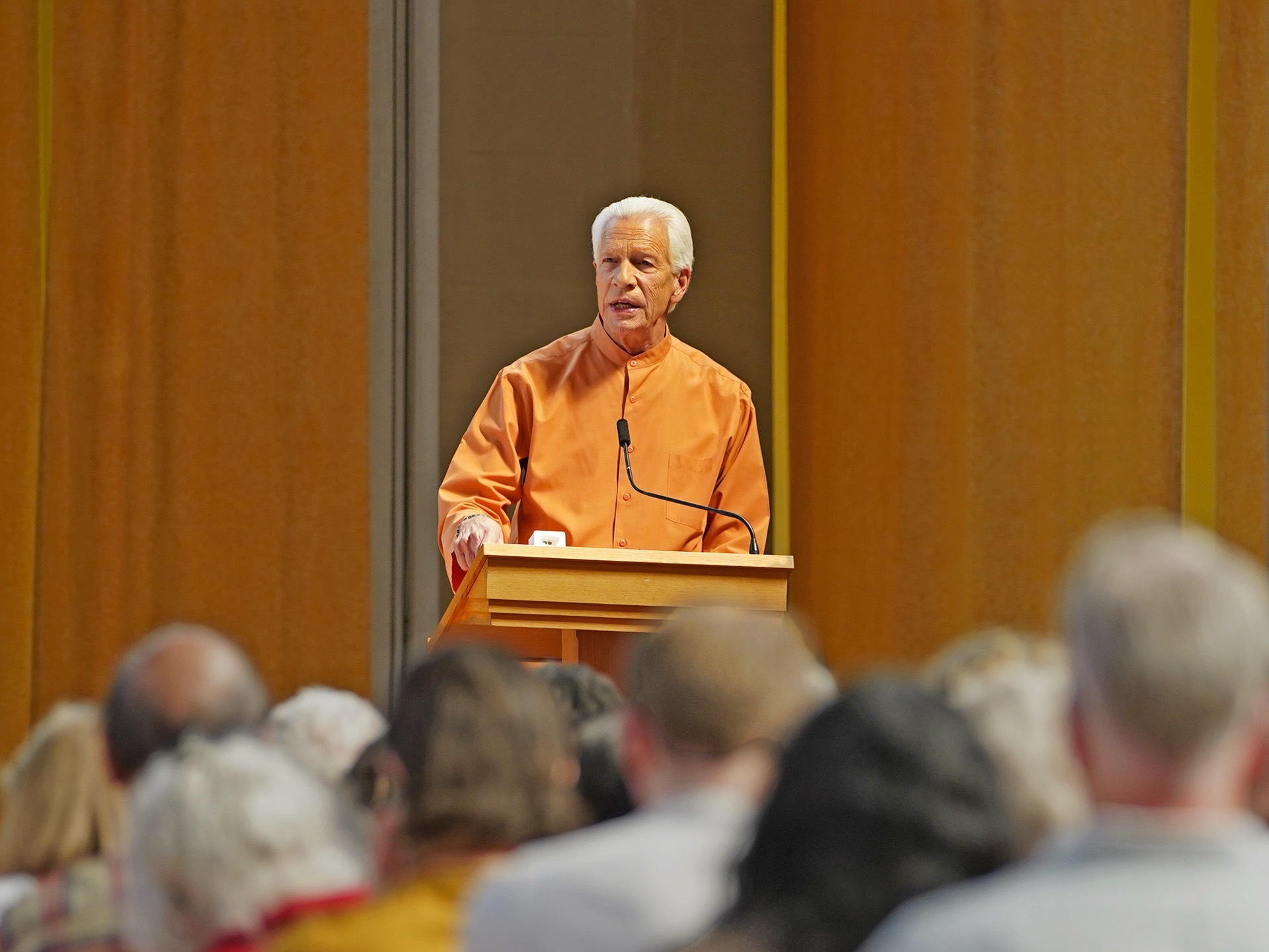 Brother Balananda gives an inspiring class...
