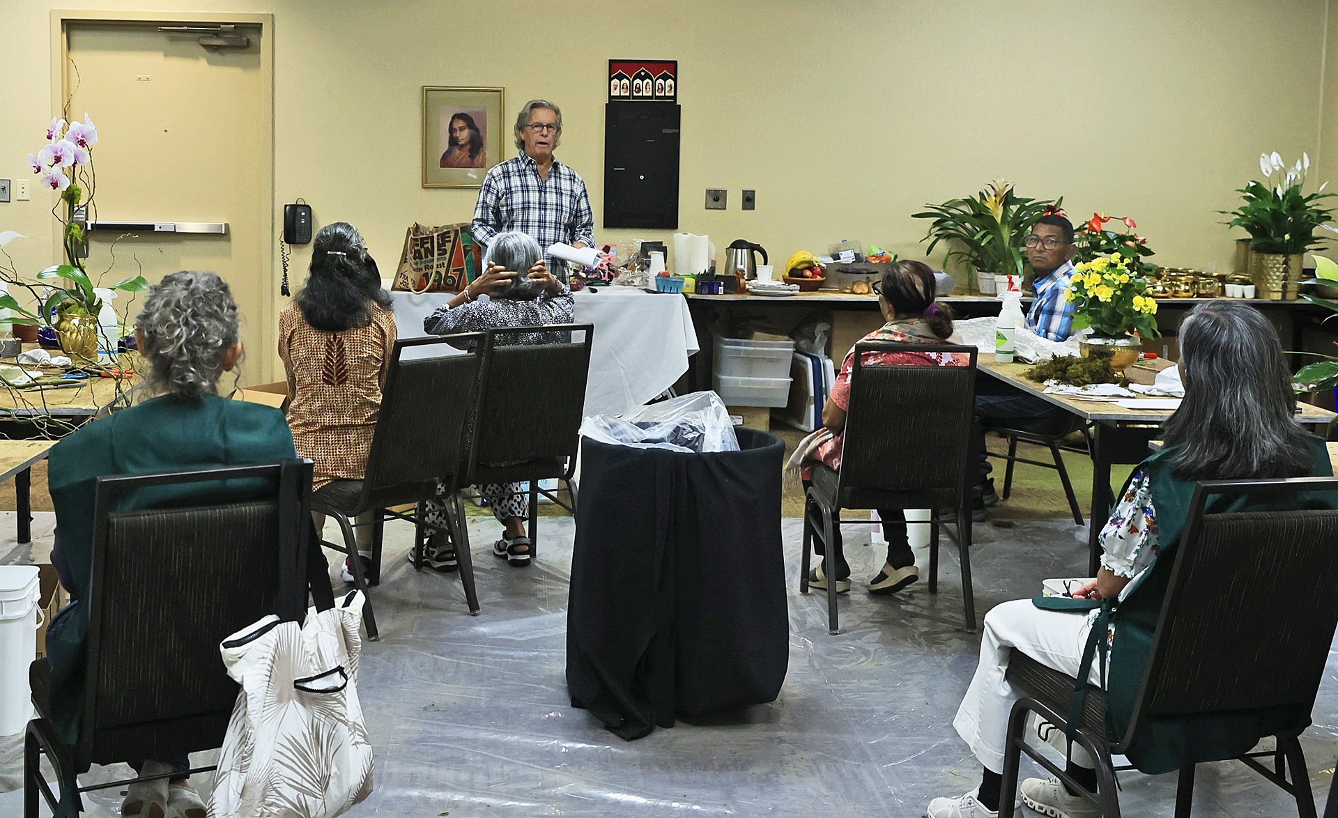 Many volunteers helped in various roles for pre-convocation setup.