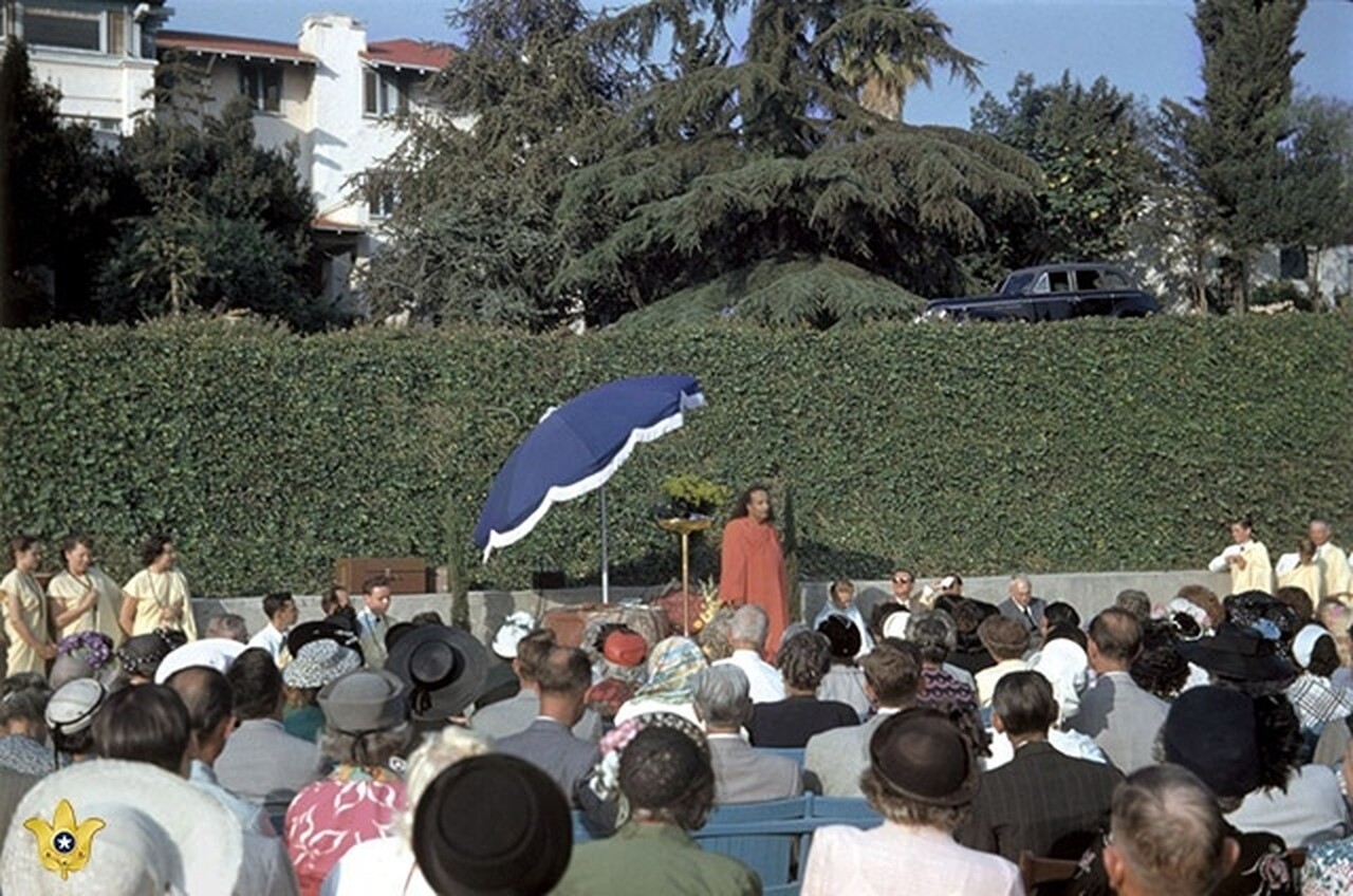 B History Behind The Voluntary League Of Lay Disciples Yogananda At Convocation
