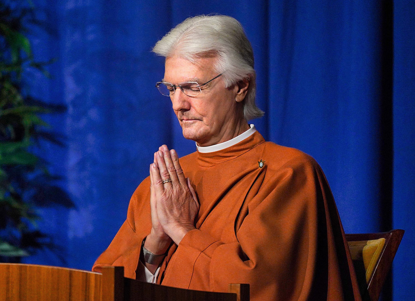 Brother Chidananda Praying During Meditation at the 2024 Convocation