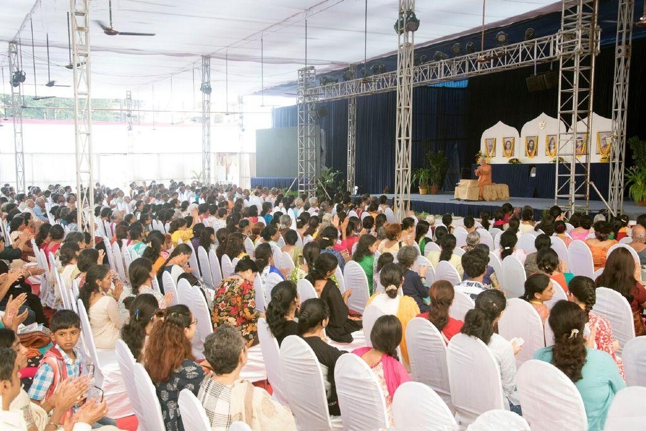 Brother Chidananda In Mumbai For Blog November 10 Delivering Satsanga 1