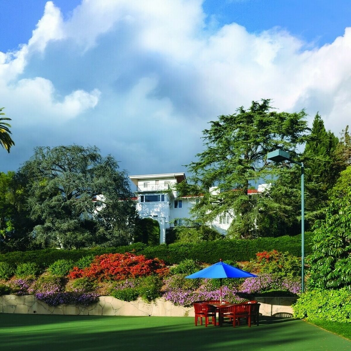 Self Realization Fellowship | Locations > International Headquarters…