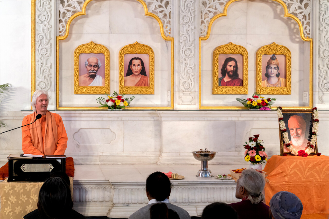 Brother Chidananda at Swami Shantananda Memorial