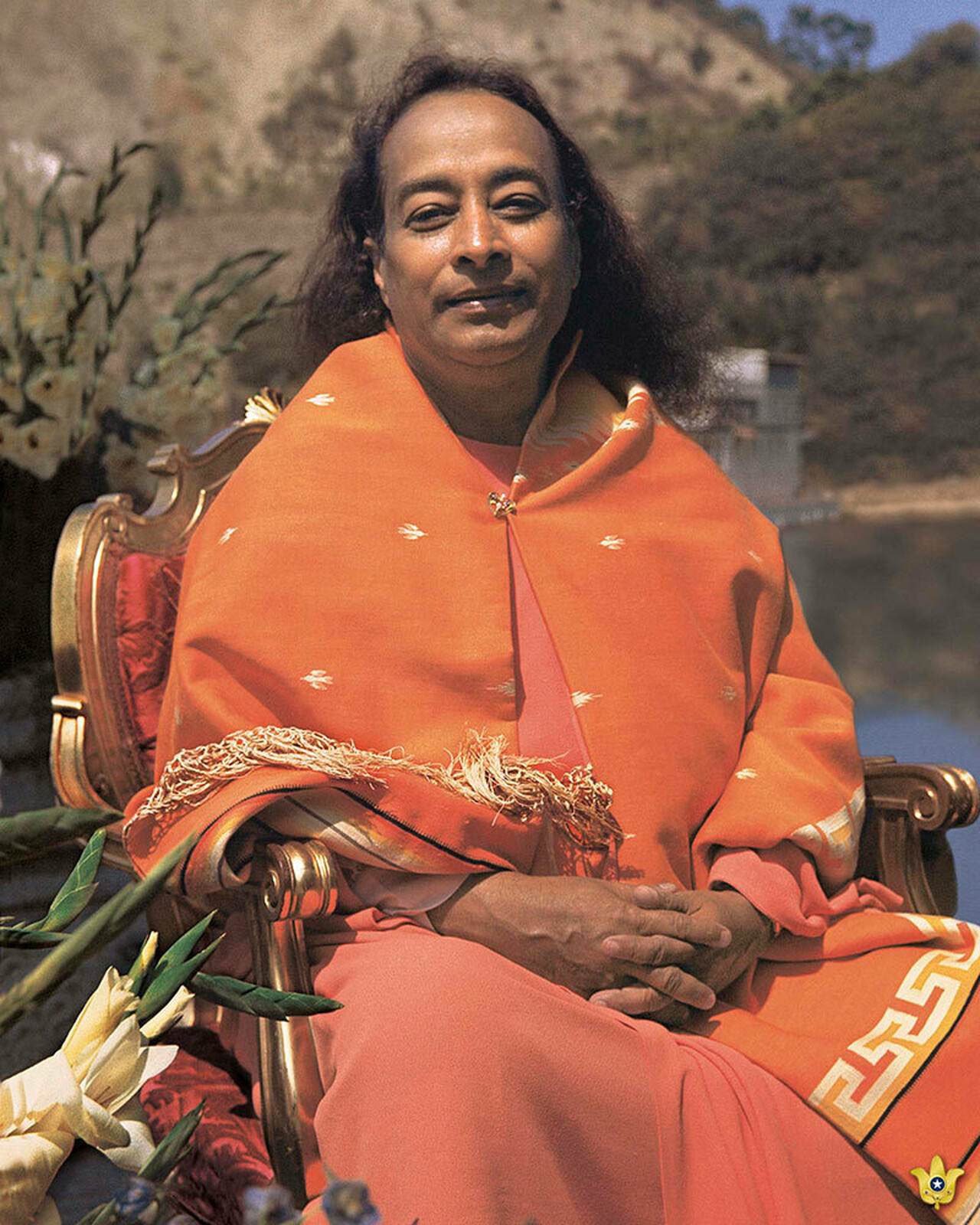 Paramahansa Yogananda Lake Shrine with lotus blog 2