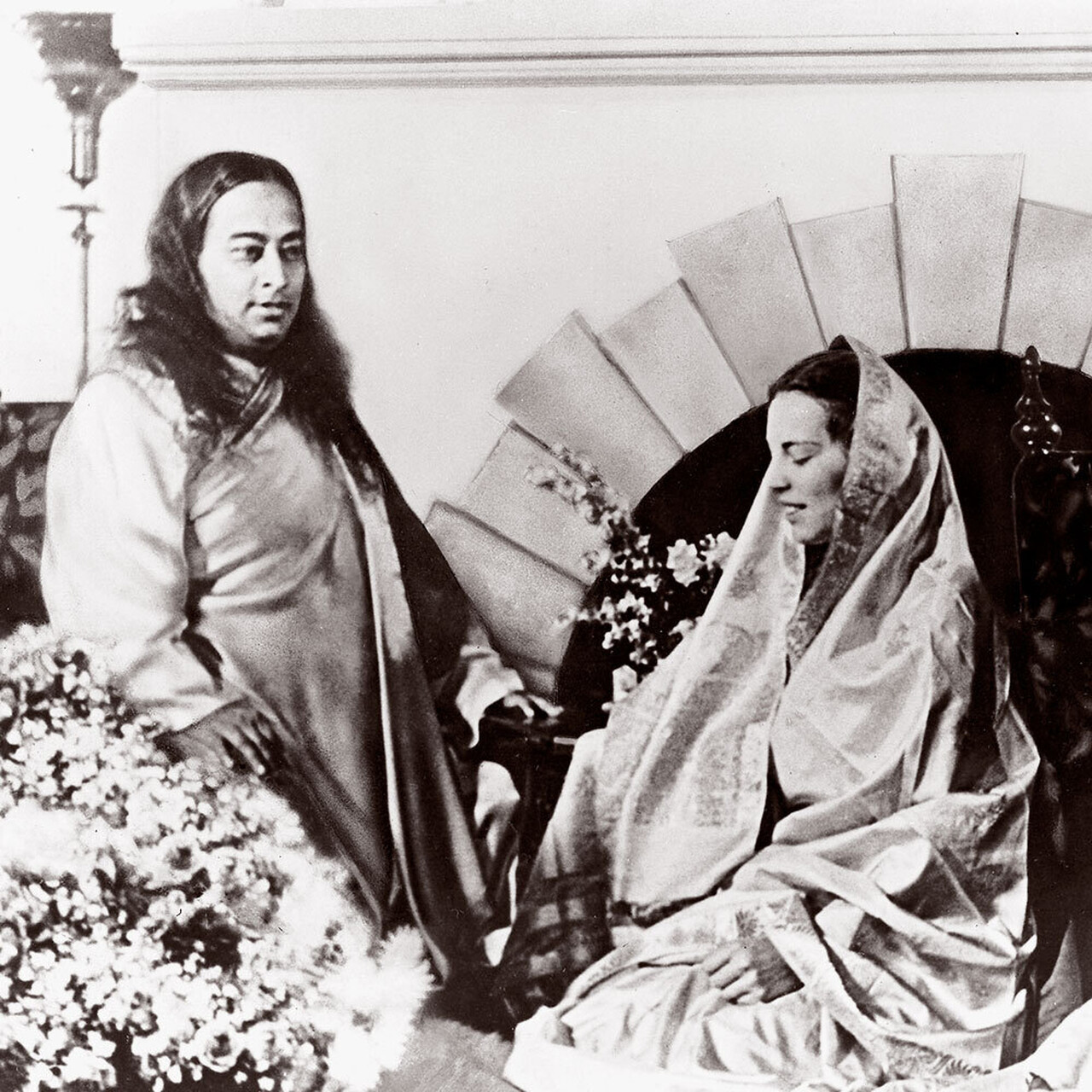 Paramahansa Yogananda with Daya Mata duotone