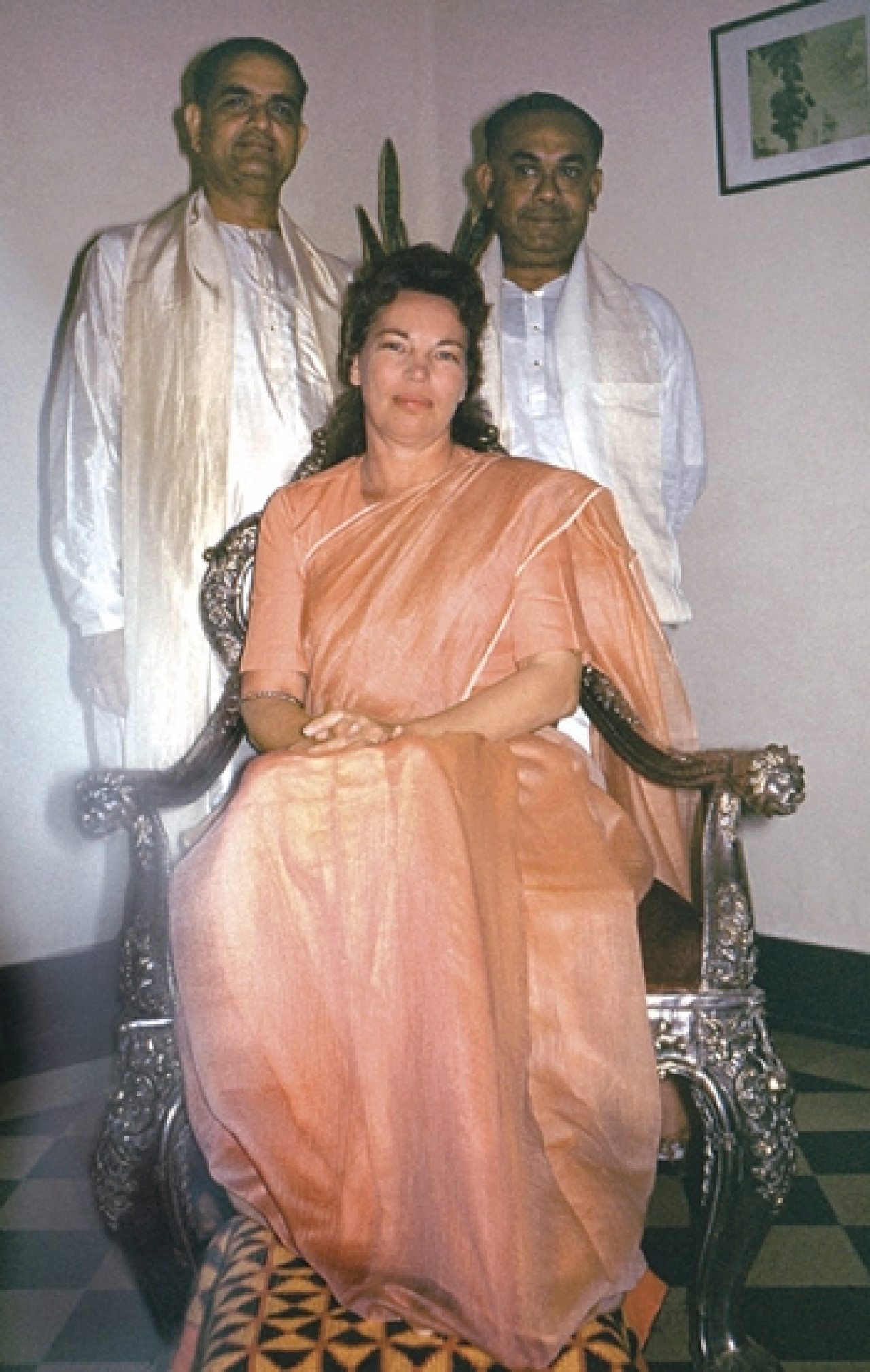 Sri Daya Mata With Swami Shyamananda And Sri Banamali Das